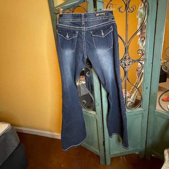 Red Rivet bell bottom jeans sz 7 - Picture 2 of 11